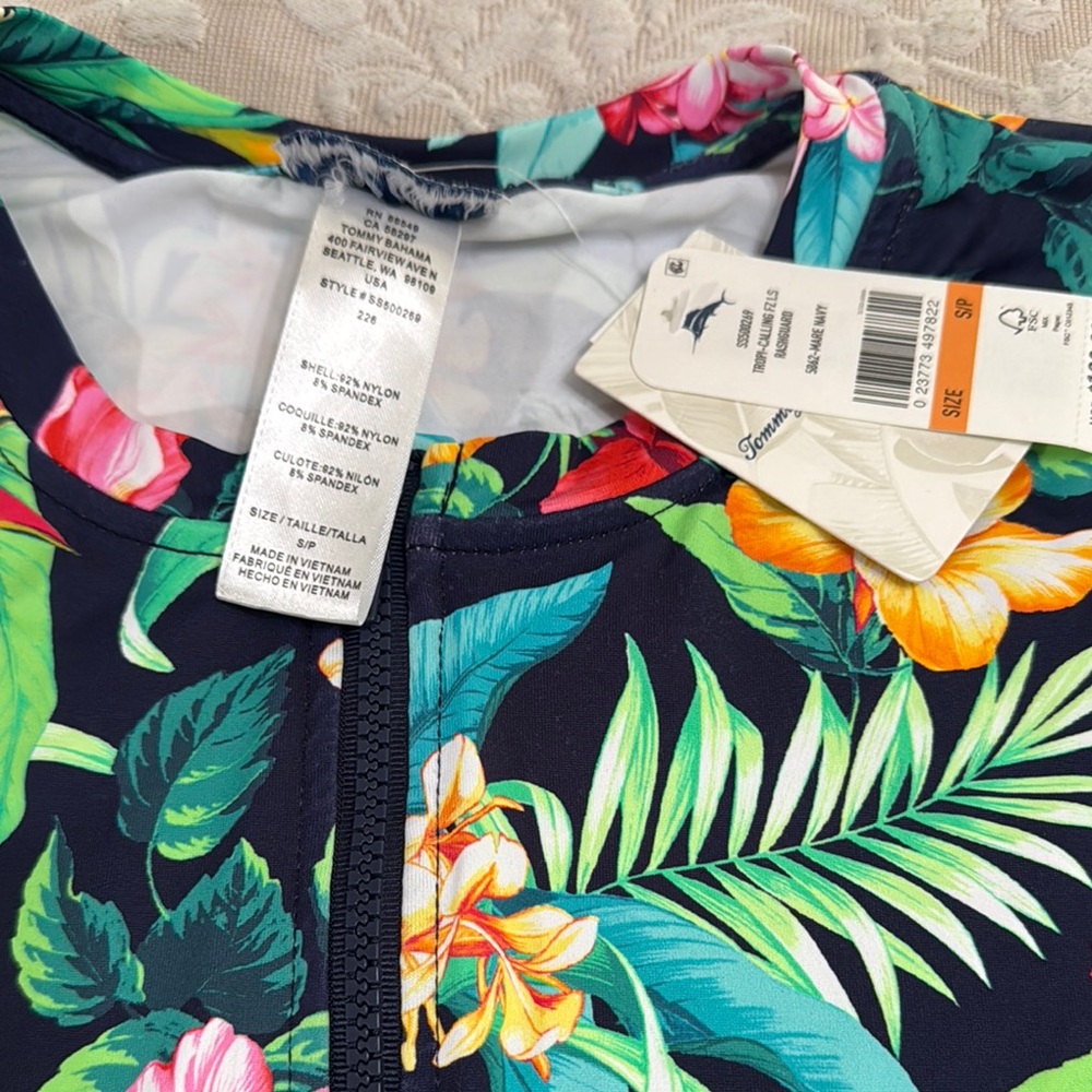 Tommy Bahama zip up Black jacket / suit cover up with Tropical Floral Design - Picture 2 of 4